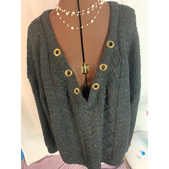 Sweaters - Moral Fiber V Neck Sweater w/ Cold Shoulders (3X)